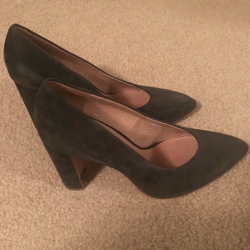 Madewell green suede pumps never worn 7.5